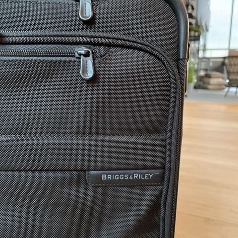 Briggs & Riley Carry-On koffert, (expandable)