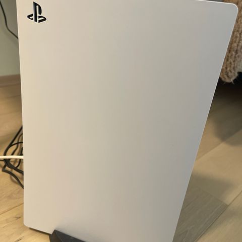 PlayStation 5 Disc edition PS5 - M/2 konsoller
