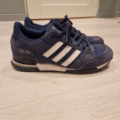 Adidas ZX 750 joggesko