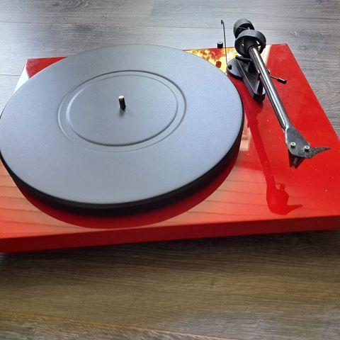 Pro-ject debut carbon platespiller