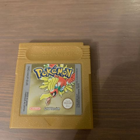 Pokemon Gold version til Gameboy selges