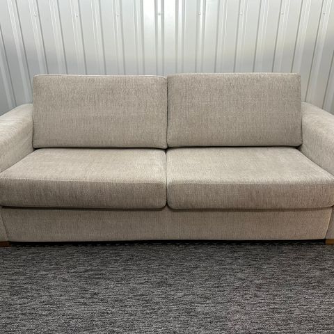 Furninova Sofa / Nyrenset / Gratis Frakt