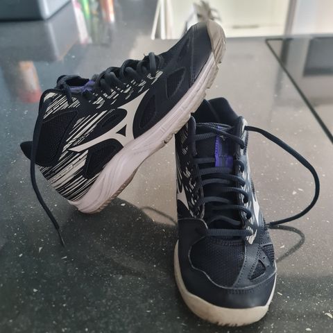 Mizuno jogge sko junior. Str 36,5.