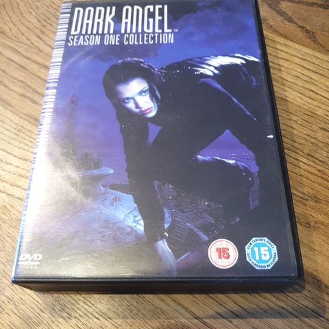 DVD Dark Angel sesong 1