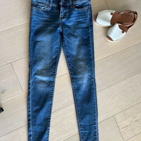 Levi’s Jeans 710 Super Skinny Str. 25