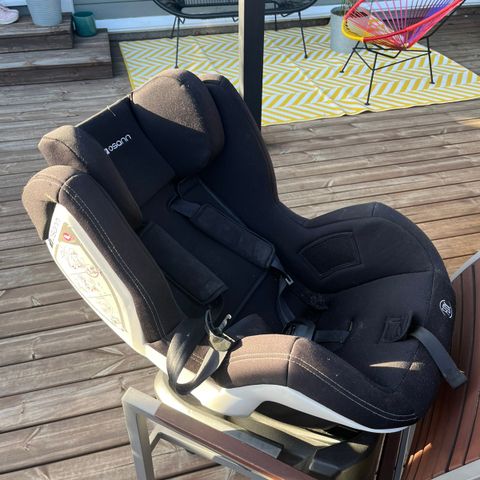 Osann Fox barnesete med isofix og base