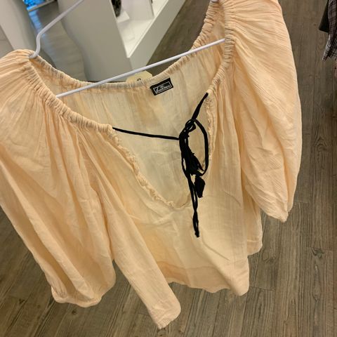 Herlig sommerbluse fra Malene Birger, str S/36