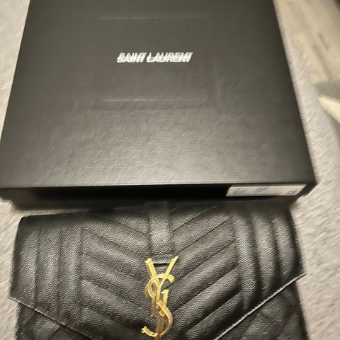 Ysl clutch