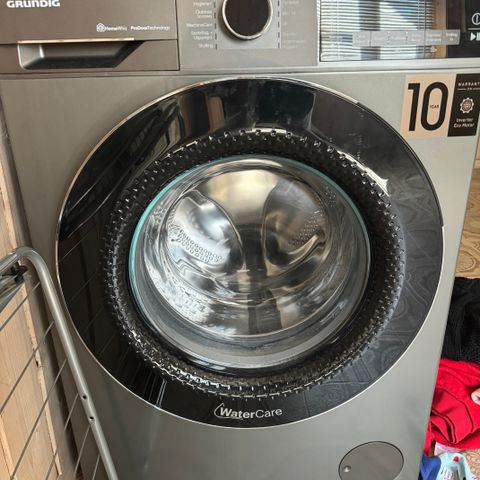 Lite brukt Grundig vaskemaskin med autodosering selges!