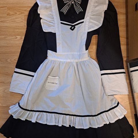 Maiduniform cosplay str S / M?