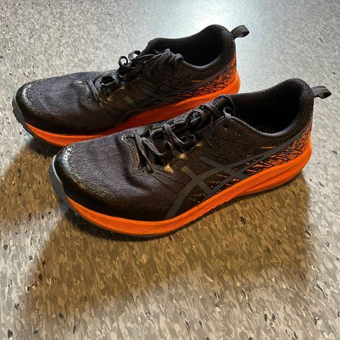 Asics fuji lite terrengløpesko 42.5