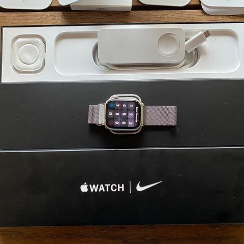 Apple Watch Series 7, 41mm, Nike edition