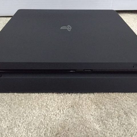 Ps4 slim