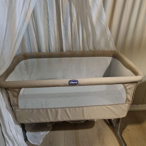 Chicco next2me bedside crib