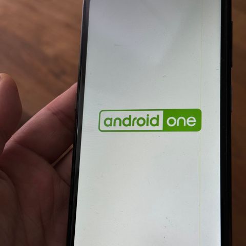 Nokia 4.2 Android One (TA-1157), nedsatt pris pga skadet LCD