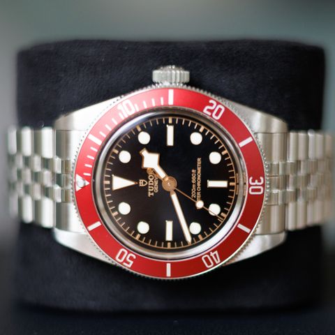 Tudor Black Bay 41 Burgundy - Rød