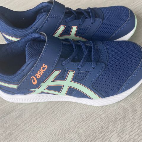 asics sko str 32,5