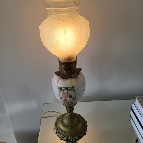 Gammel Lampe m/ glasskuppel stort