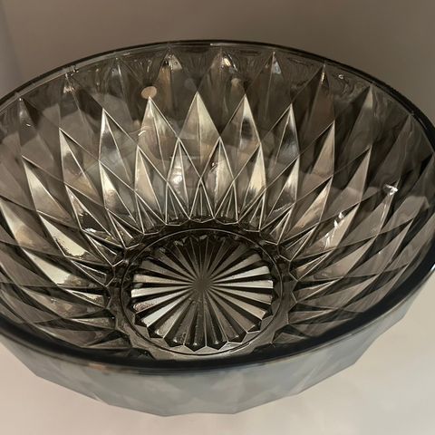 Dekorativ sølv skål