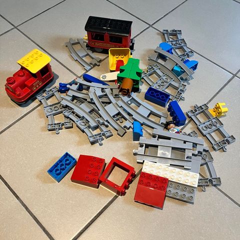 Pent brukt Lego duplo tog til barn fra 2 til 5 år