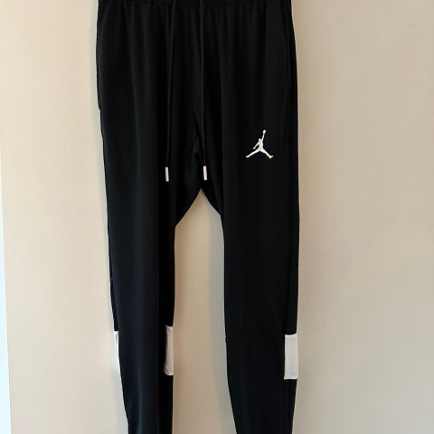 Air Jordan Pant - joggebukse str S