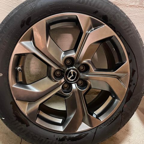 Komplette hjul til Mazda MX-30, 18" felger og Bridgestone sommerdekk