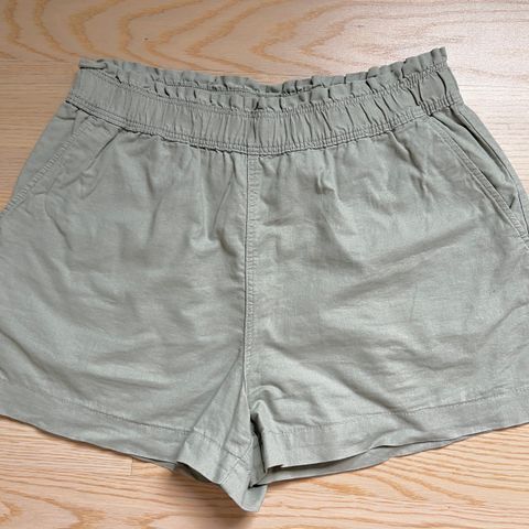 Shorts i linmiks fra H&M, str M