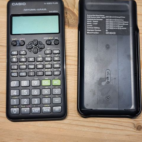 Casio fx-82ES Plus kalkulator