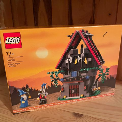 Lego 40601 - Majisto’s Magical Workshop