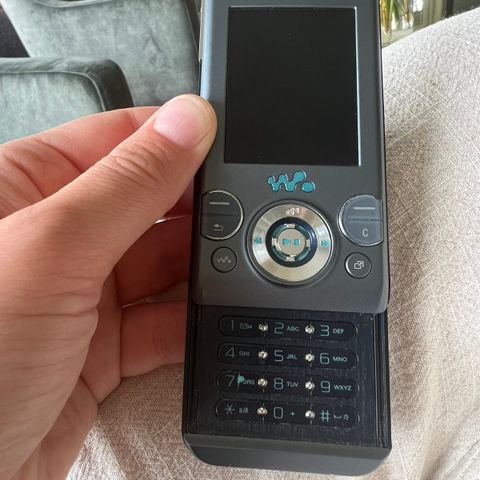 Sony Ericsson W5801