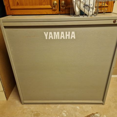 Yamaha utstyrsskap