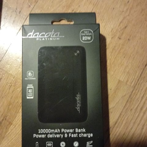 Platinum powerbank 10000mah. 150kr