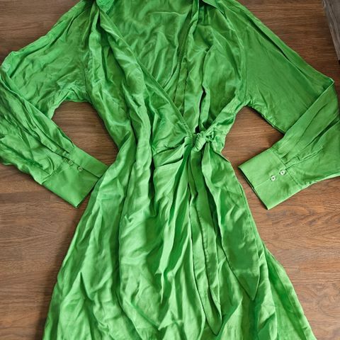 Grønn kul kjole, ny!