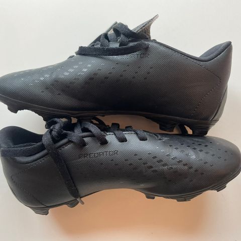 Adidas predator fotballsko str 32