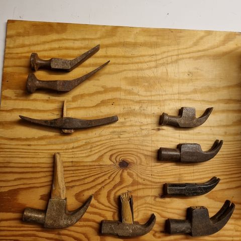 9 gamle hammerhoder til salgs, noe reservert
