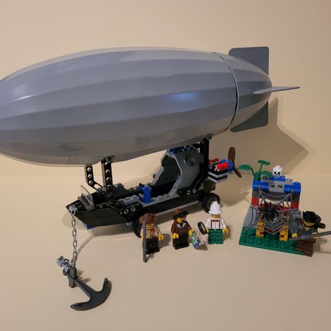 LEGO Adventurers - 5956 Expedition Balloon