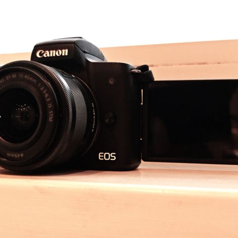 Canon EOS M50