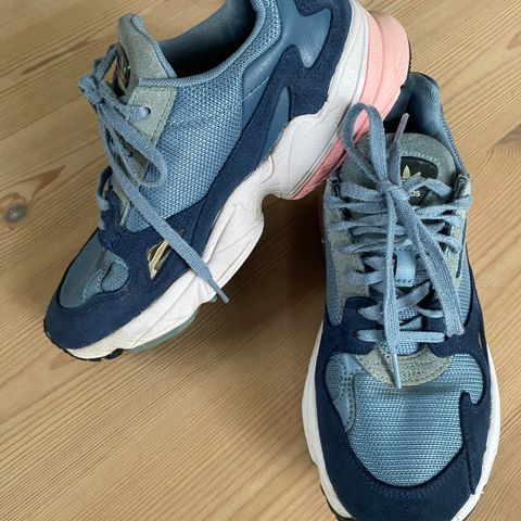 Adidas Falcon sneakers str 37 1/3