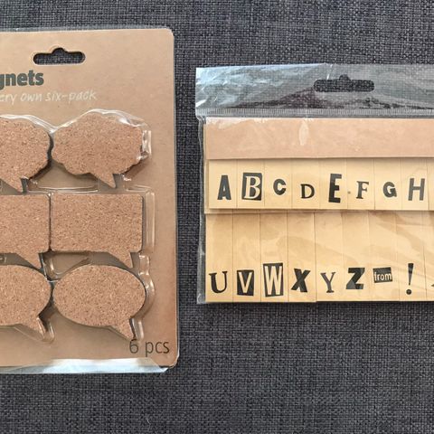Ubrukte magneter og eselører med bokstaver