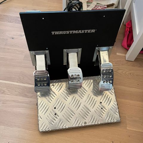 Thrustmaster t300rs