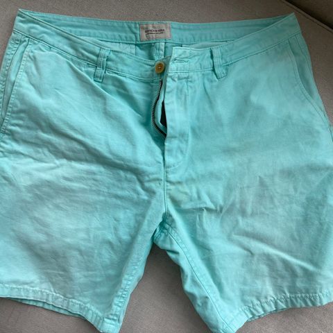 Knalltøff shorts fra Scotch & Soda, 34