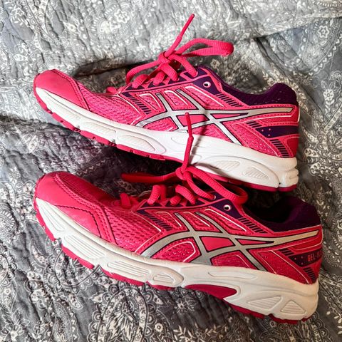 Asics joggesko/gymsko str. 33,5