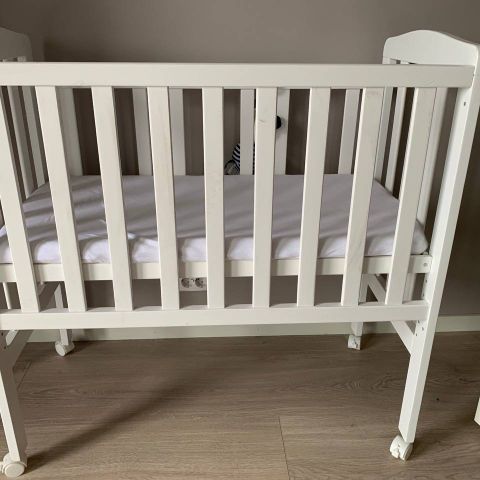 Sidebed babyseng