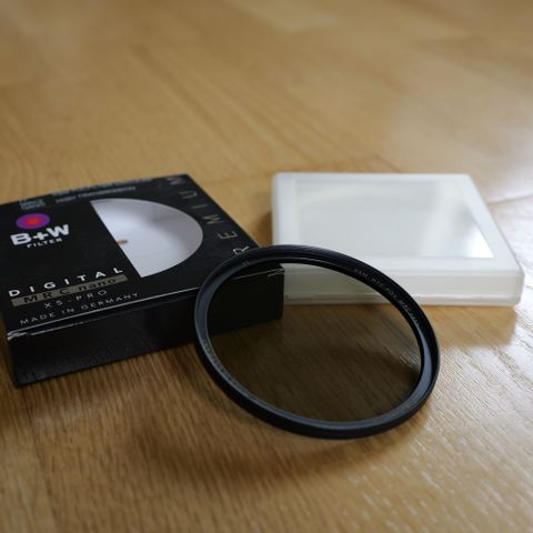 B+W XS-Pro HTC Polarizing Filter KSM MRC nano 77mm