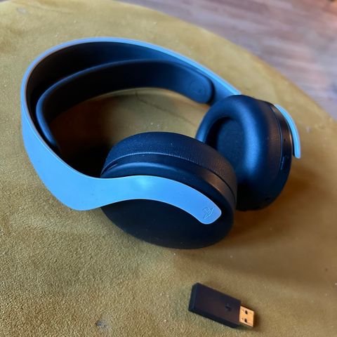 Pulse 3D headset trådløst PS5 lite brukt