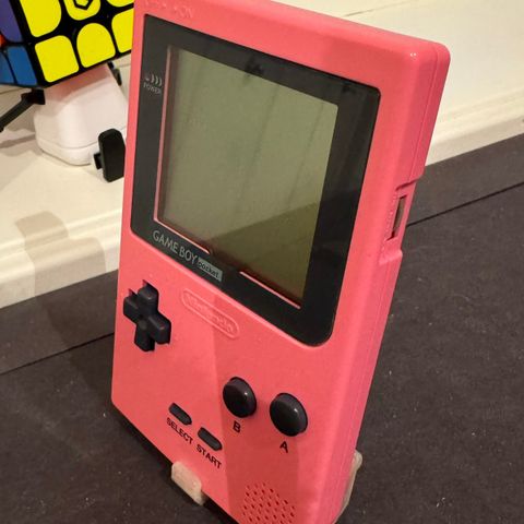Meget pen rosa Game Boy Pocket MGB-001