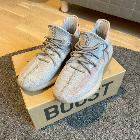 Yeezy boost 350 v2 størrelse 44