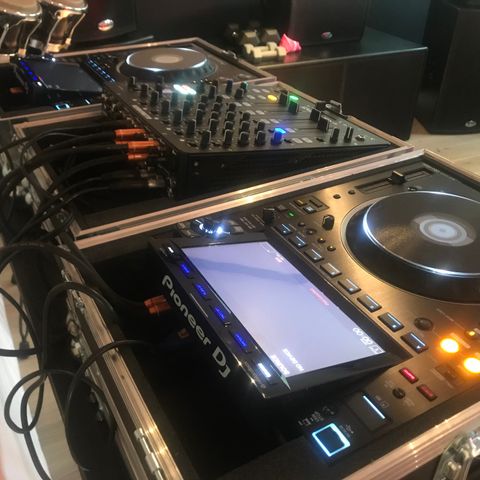 Utleie av dj set med 2xPioneer CDJ3000 og Allen&Heath PX5 mixer