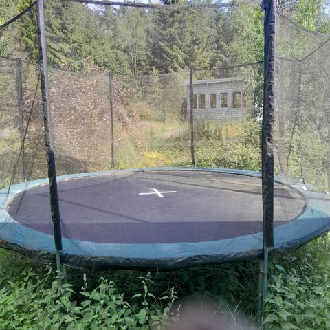 Trampoline