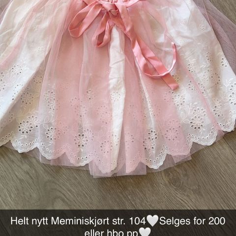 Memini skjørt(helt nytt)